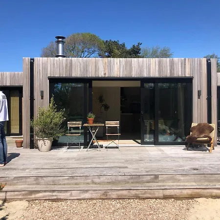 Loft By The Sea 度假居 *