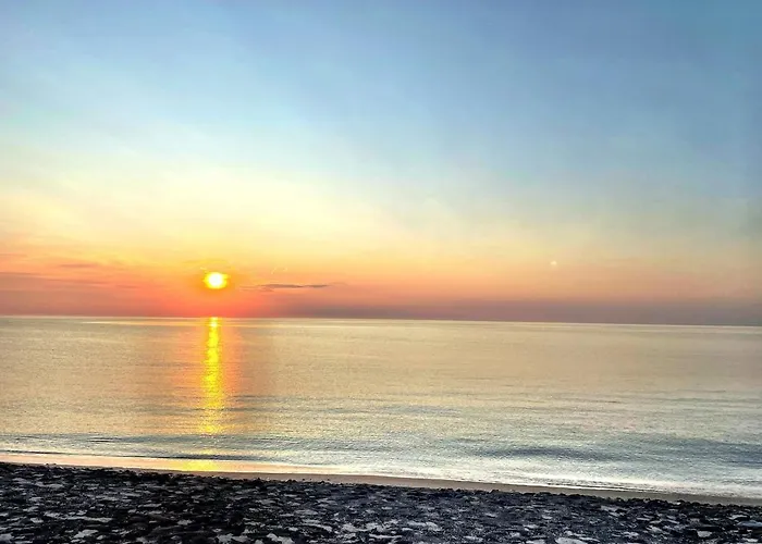 بيت للعطل Loft By The Sea